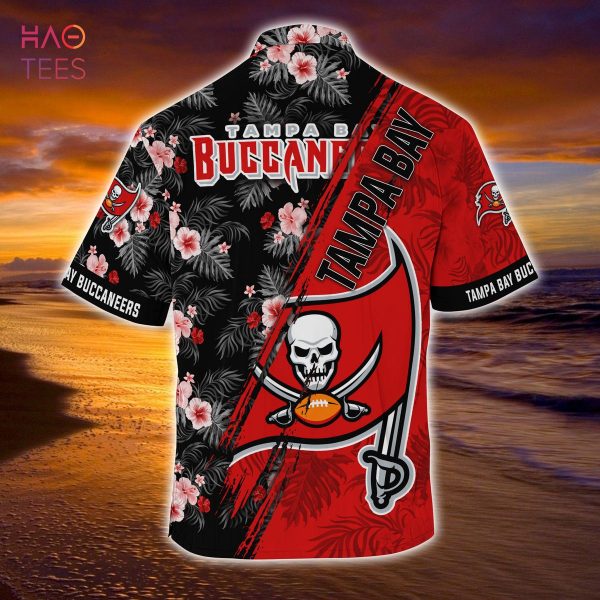 Mickey And Floral Tampa Bay Buccaneers NFL Summer Hawaiian Shirt